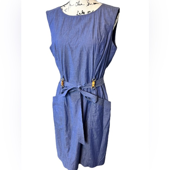 Ellen Tracy Dresses & Skirts - Ellen Tracy Dress Blue Denim Style Dress with belt Womens Size 12